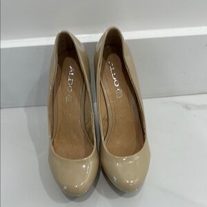 Aldo Cream Heels with Rounded Toe and Glossy Finish